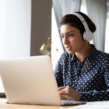 women taking elearning course